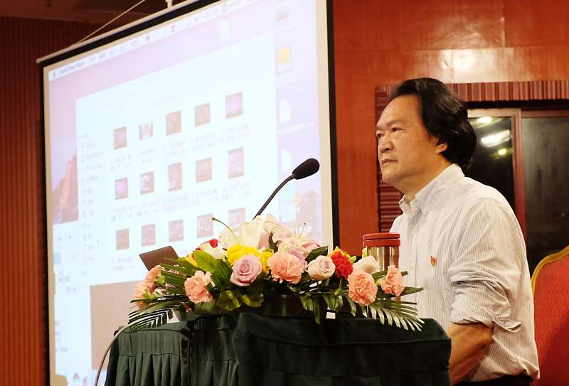 敖昌群教授主讲《没有共产党就没有新中国》01.jpg 敖昌群教授主讲《没有共产党就没有新中国》01.jpg