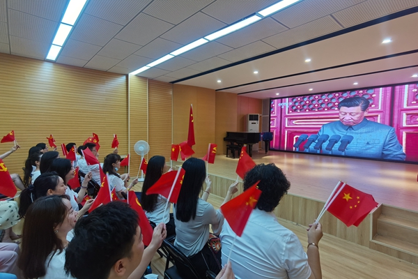 排练厅 (3)_副本.jpg 排练厅 (3)_副本.jpg