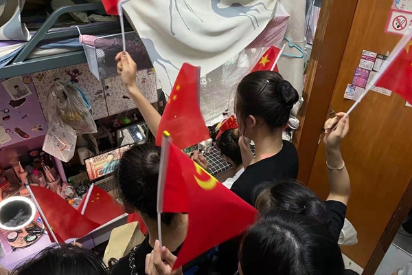 学生寝室_副本.jpg 学生寝室_副本.jpg