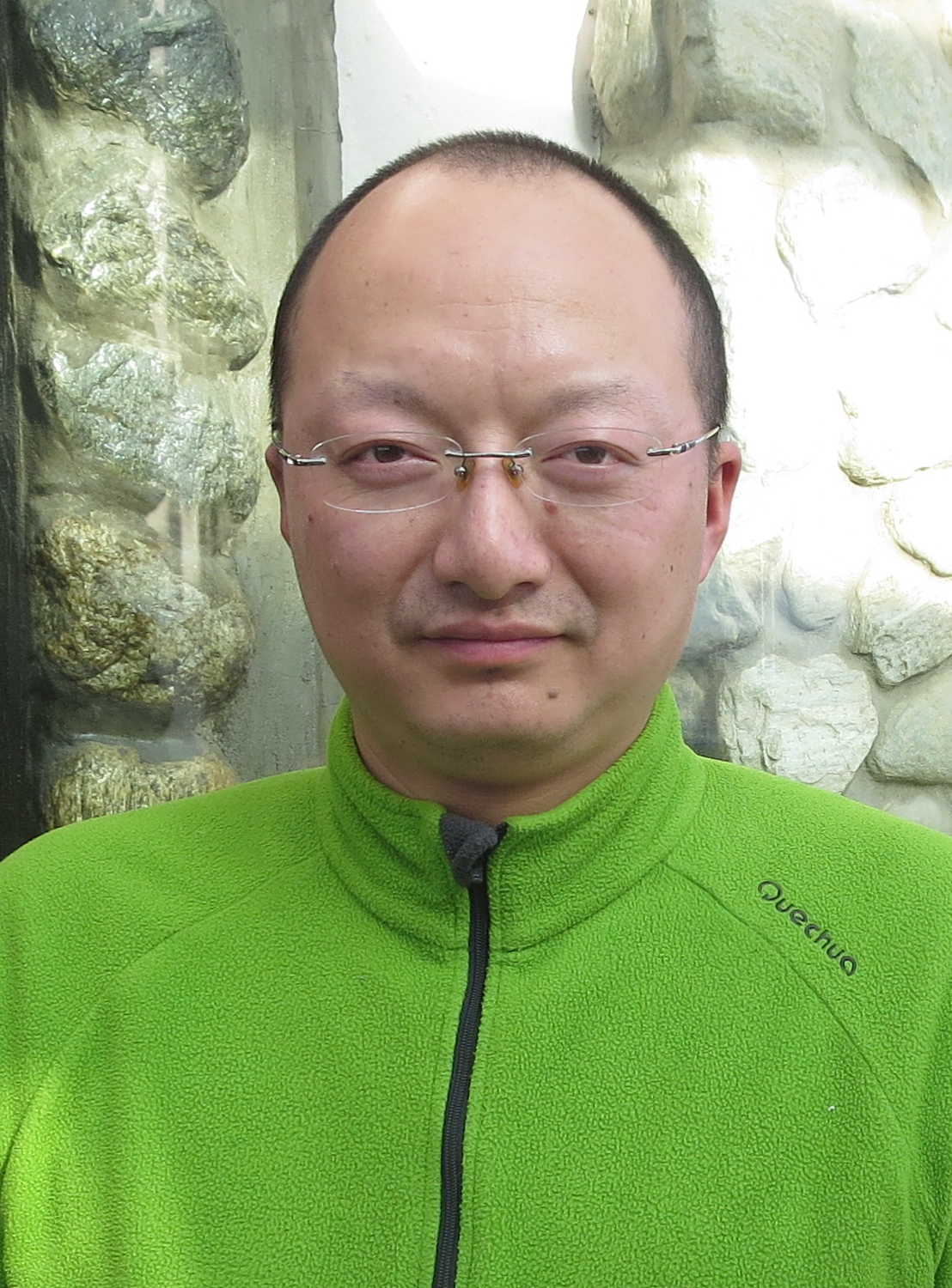 11黄旭 教授         作曲主科教研室.jpg